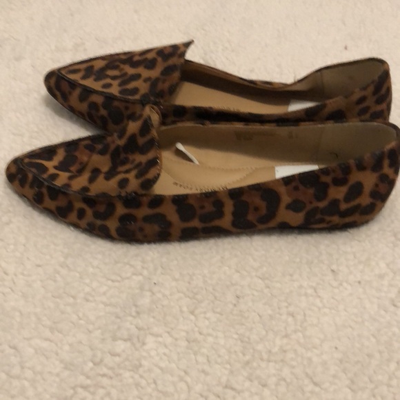 Leopard point toe flats - Picture 2 of 3